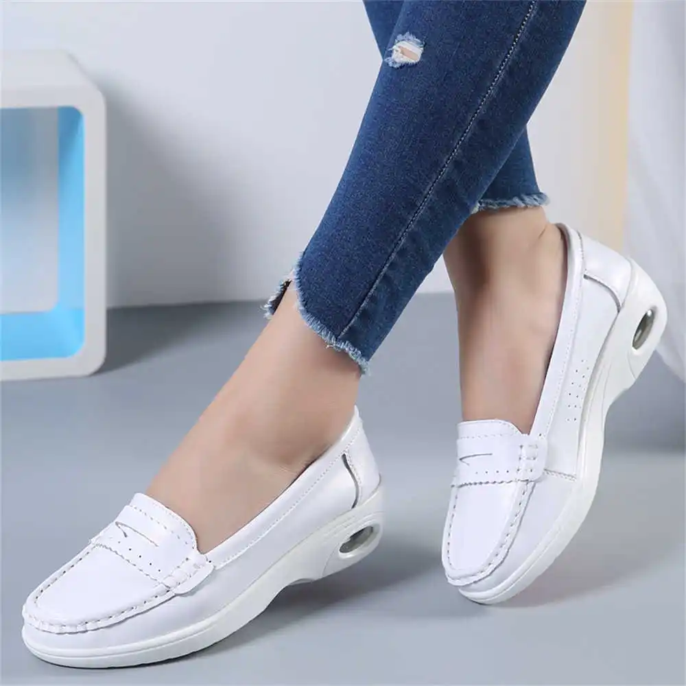 Thick Sole Slipon White Traine – обзор и цена Tech Office Wear Women